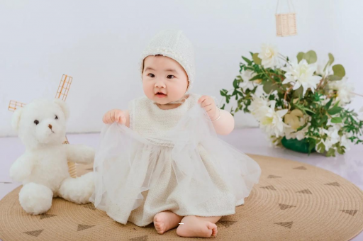 滑县宝宝几个月抬头